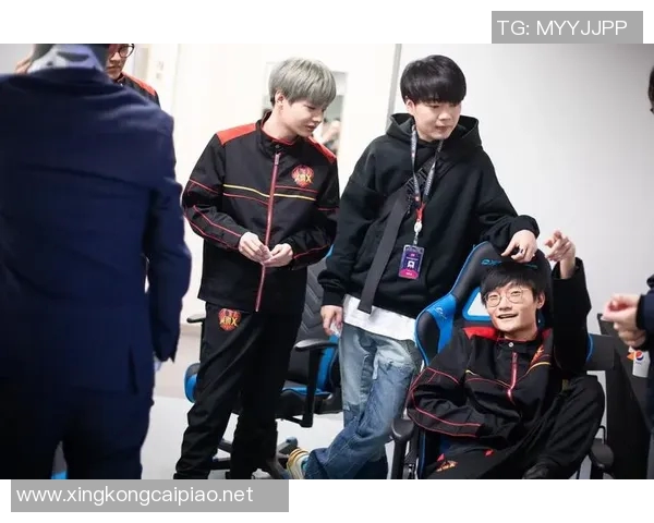 电竞新闻深入分析FPX战队的运营策略与战术打法解读